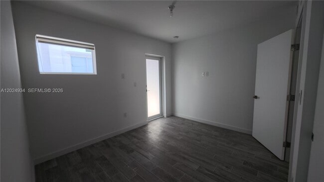 Building Photo - 1035 Euclid Ave