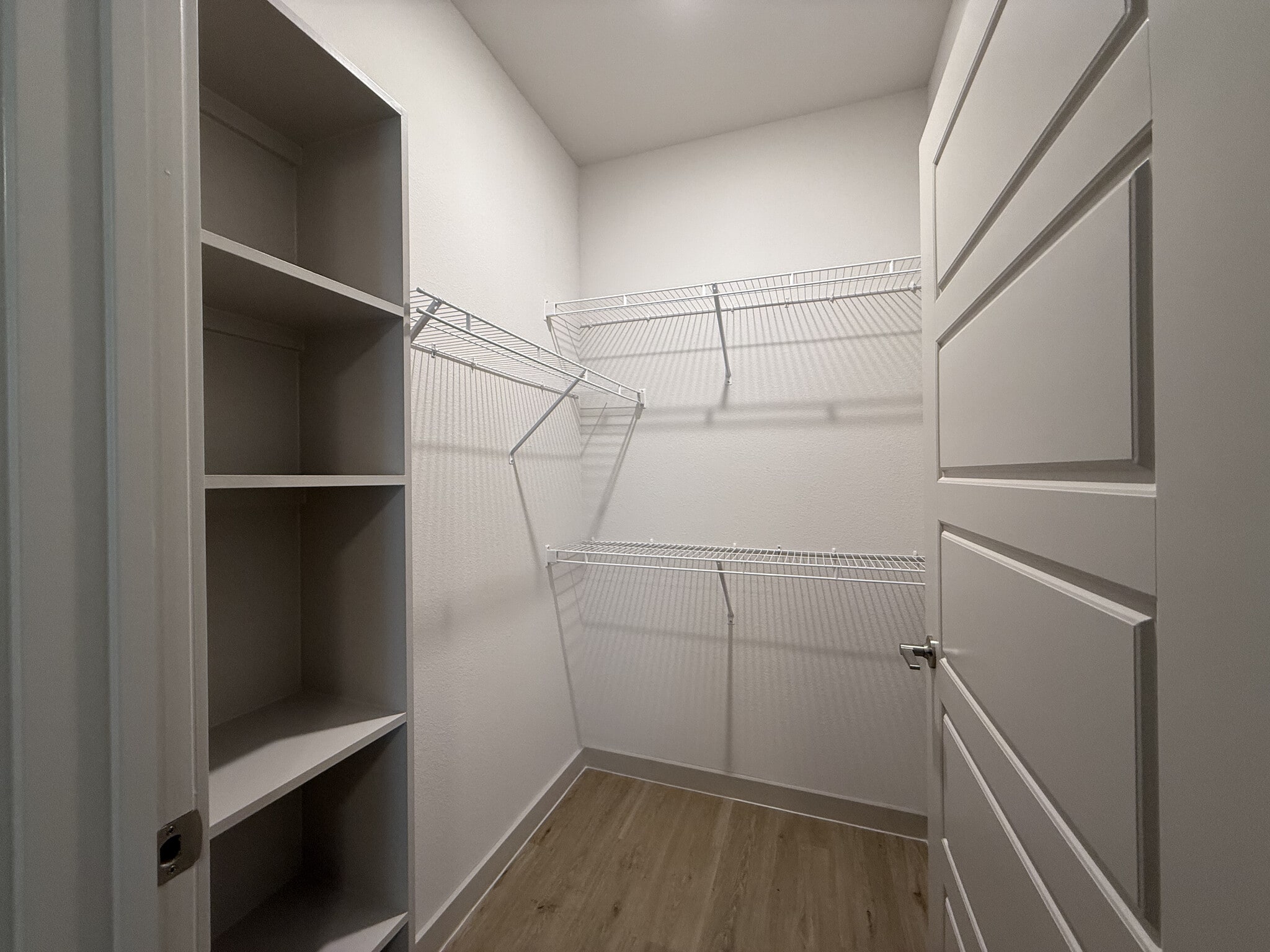 Building Photo - 1102 Treeta Trl