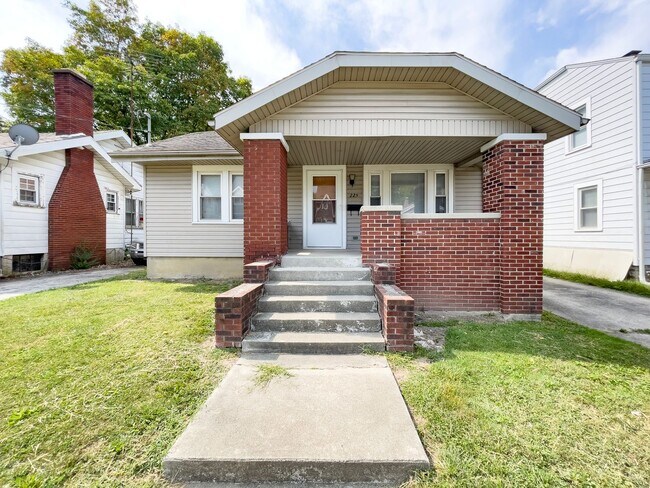 Building Photo - 225 S College Ave