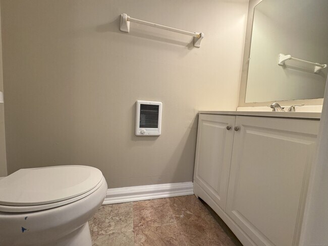Building Photo - 7 Arrowwood Cir