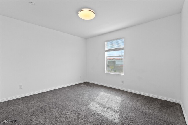 Building Photo - 5231 Dubris Dr