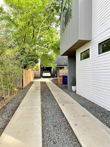 Building Photo - 7809 Mullen Dr