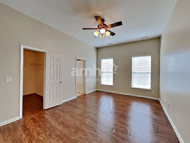 Building Photo - 6862 Babbling Brook Ln