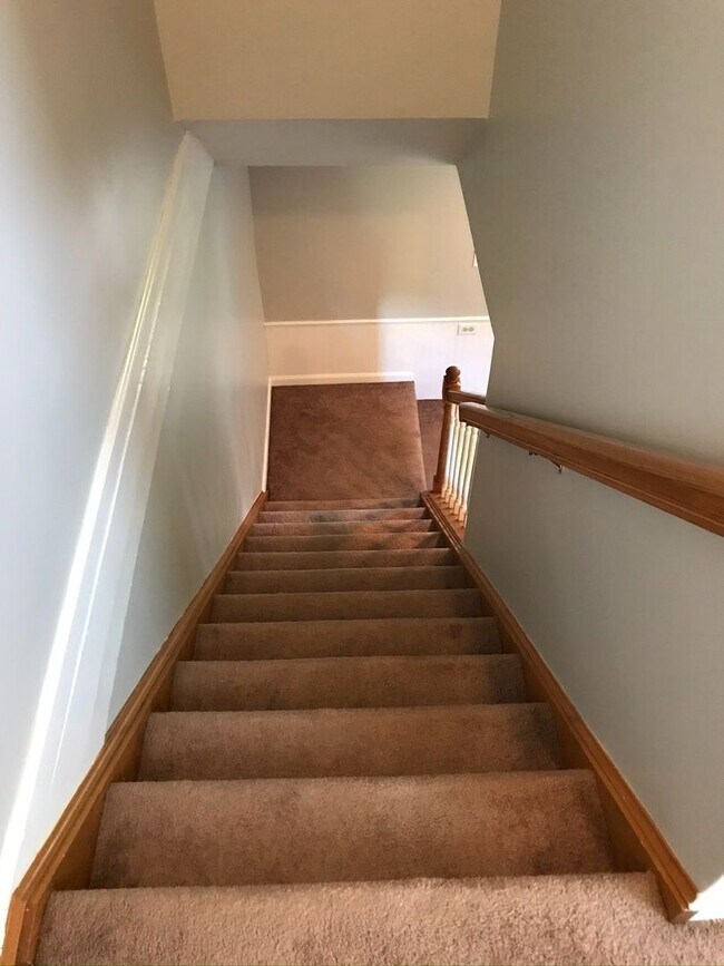 Building Photo - Cute 2 Bedroom / 1.5 Bath home in Penn Tra...
