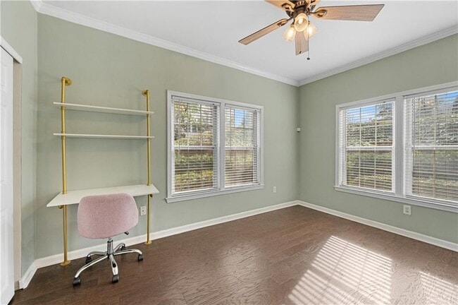 Building Photo - 220 Renaissance Pkwy NE