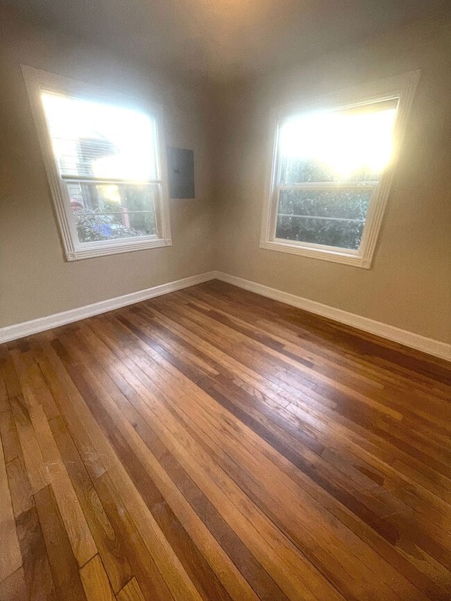 Building Photo - 28thse