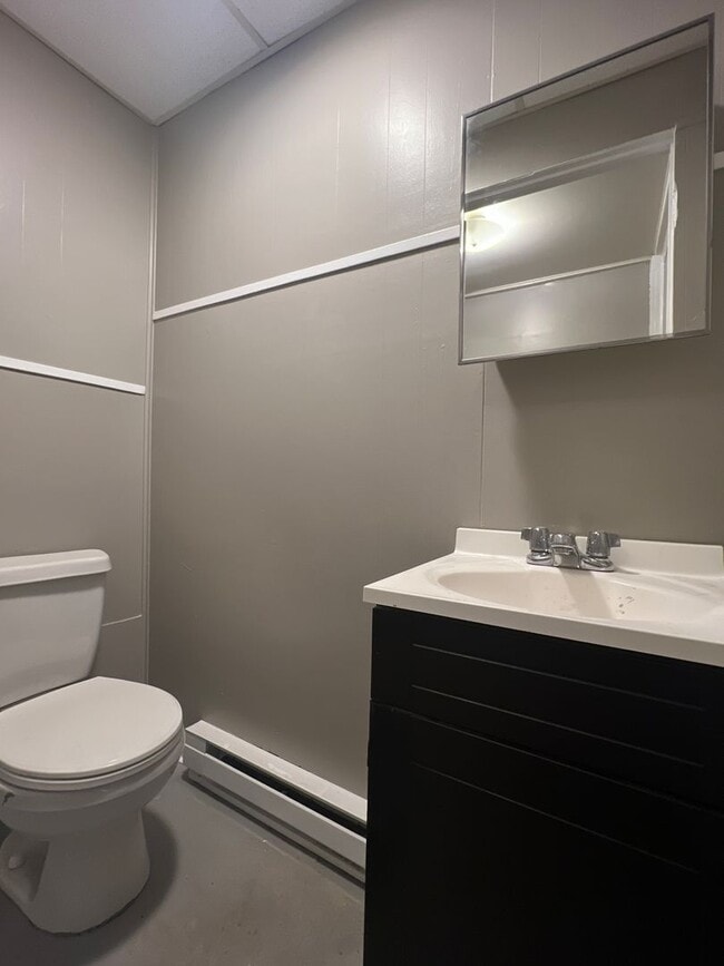 Building Photo - Beautifully remodeled 3 bedroom rental in Easton