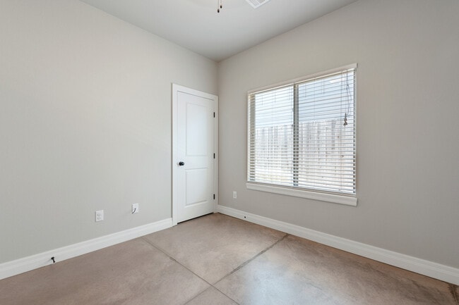 Building Photo - 13607 Hunters View St