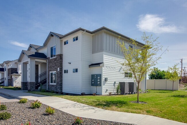 Building Photo - 1 Bedroom Apartments in Caldwell With Style, Convenience & Comfort!