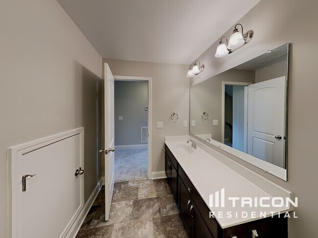 Building Photo - 172 Telavera Dr