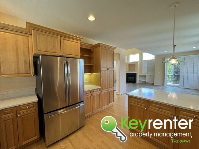 Building Photo - Dream Home on North Shore Golf Course in T...