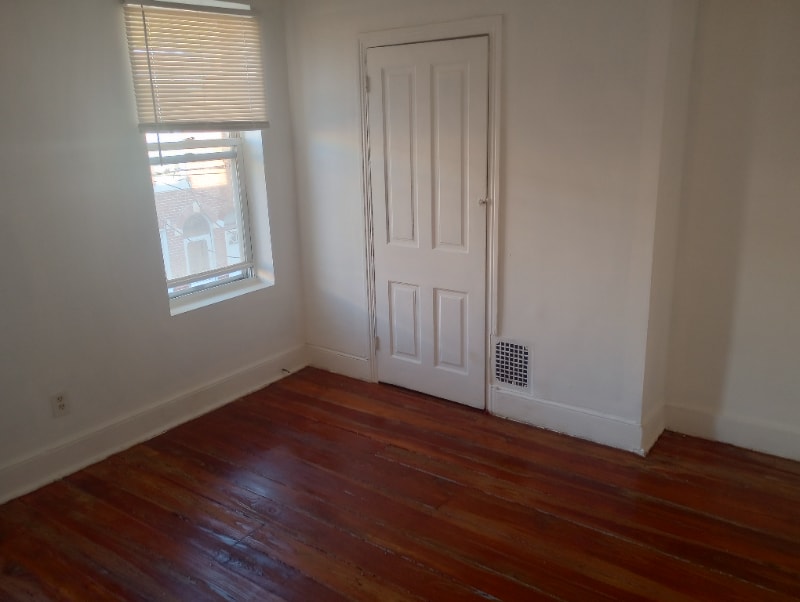 Building Photo - 16xx W Juniata St