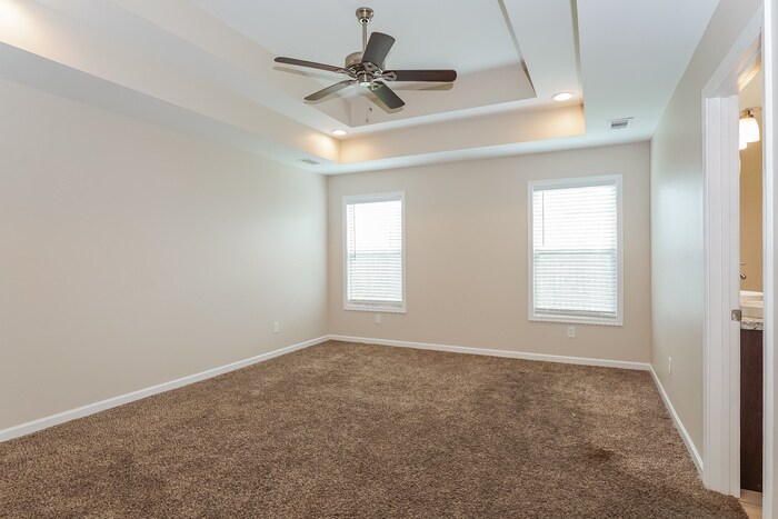 Building Photo - 16363 Pottery Ln