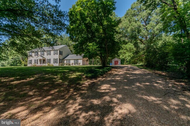Building Photo - 428 Ingleside Dr