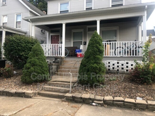 Building Photo - 403 E Monroe St