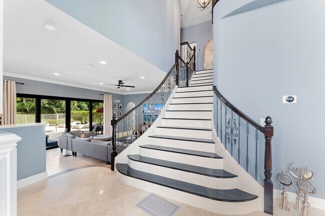 Building Photo - 9173 Delemar Ct