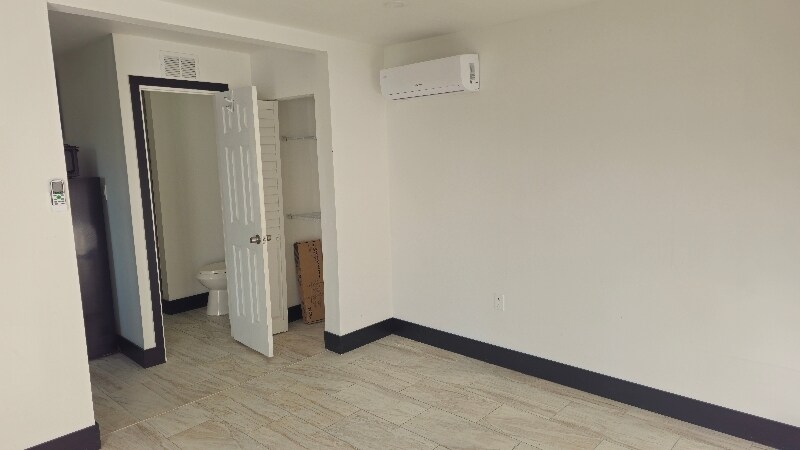 Building Photo - 18960 NW 7th Ave