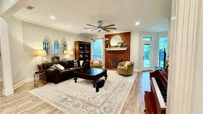 Building Photo - 3308 Oak Knoll Dr