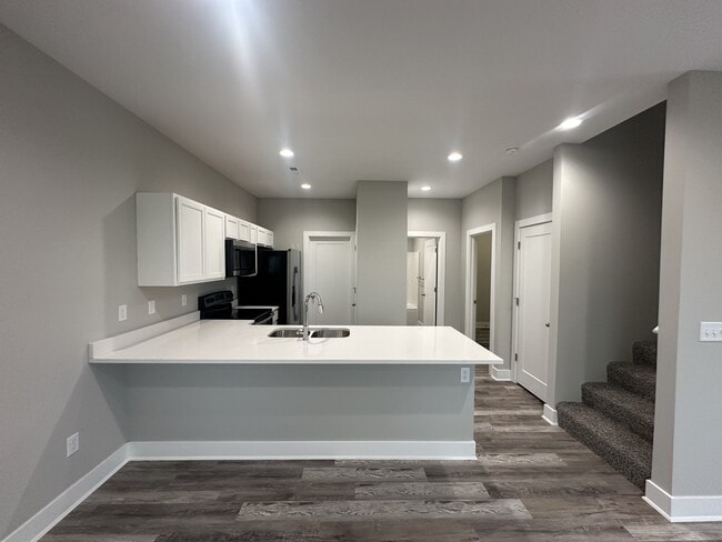 Building Photo - 16303 W Lynndale St