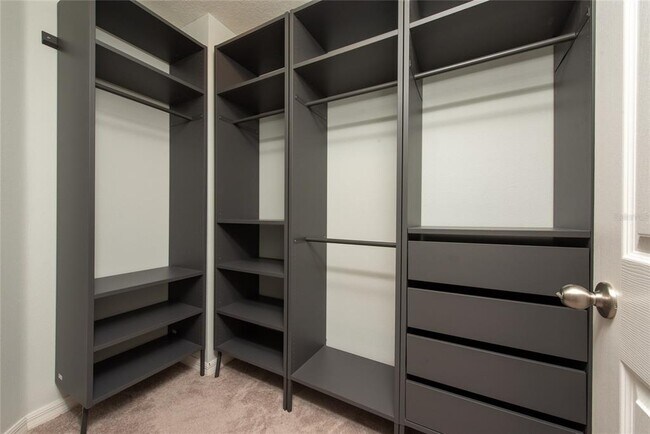 Building Photo - 4306 Old Sycamore Loop