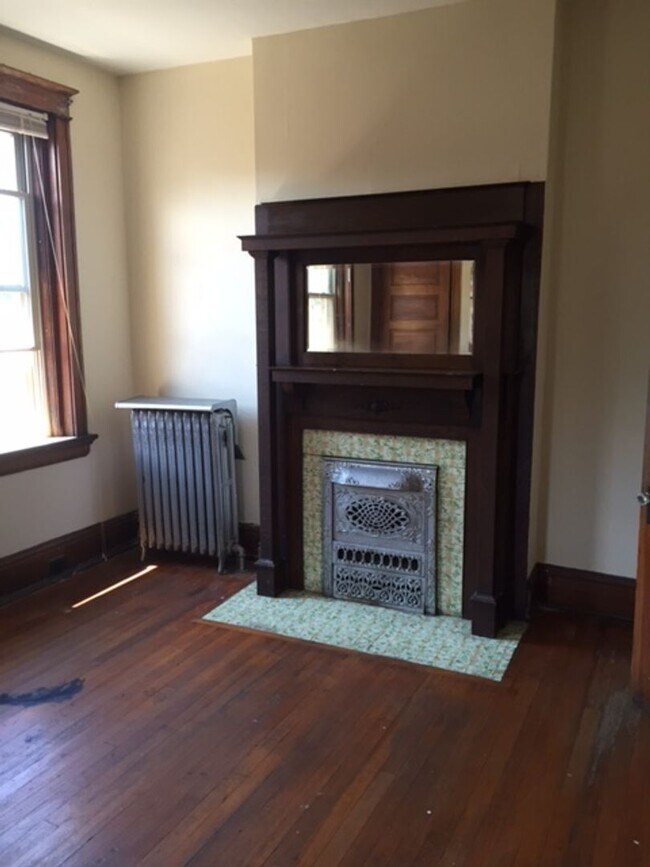 Building Photo - 3227 Jefferson Ave