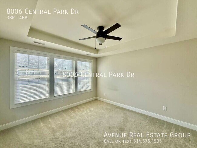 Building Photo - 8006 Central Park Dr