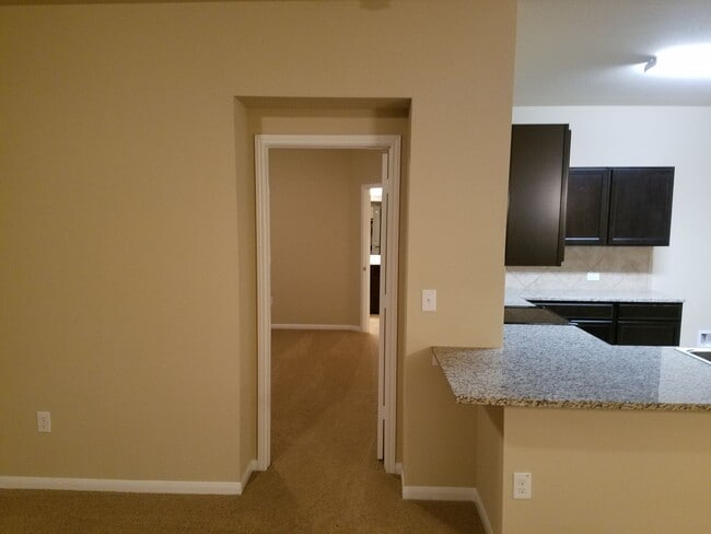 Building Photo - Amazing 4 bed, 2 bath Dell Valley - Tiermo Home for lease!