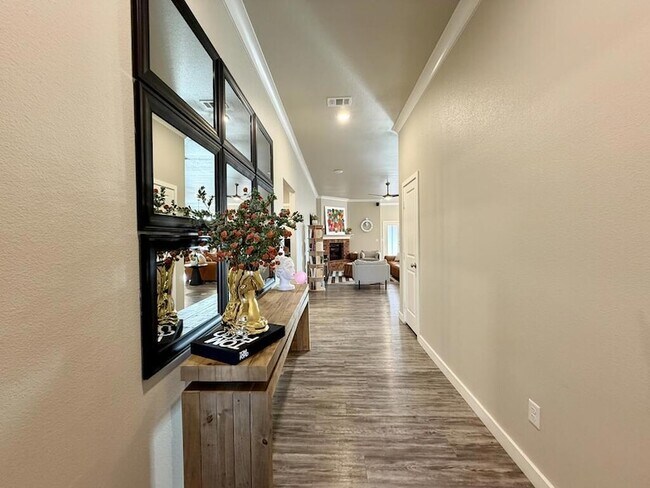 Building Photo - 9005 Spirit Ave