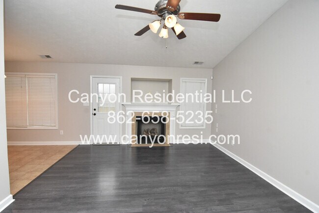 Building Photo - 1513 Stonewood Dr