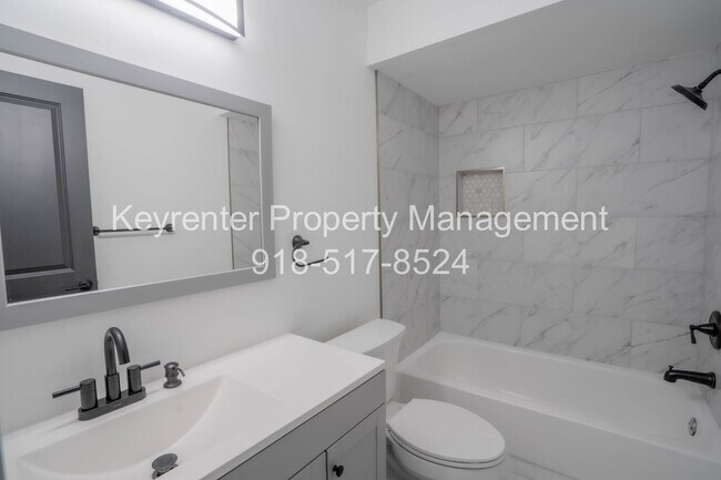 Building Photo - 3 Bed | 2 Bath | Broken Arrow