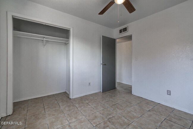 Building Photo - 385 Mireles Ct