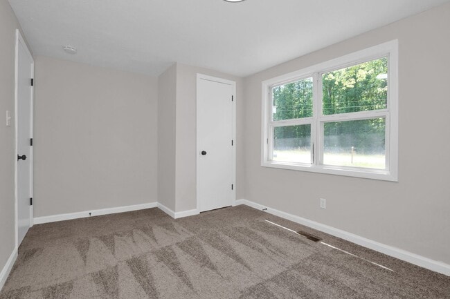 Building Photo - 1613 Halsey Loop