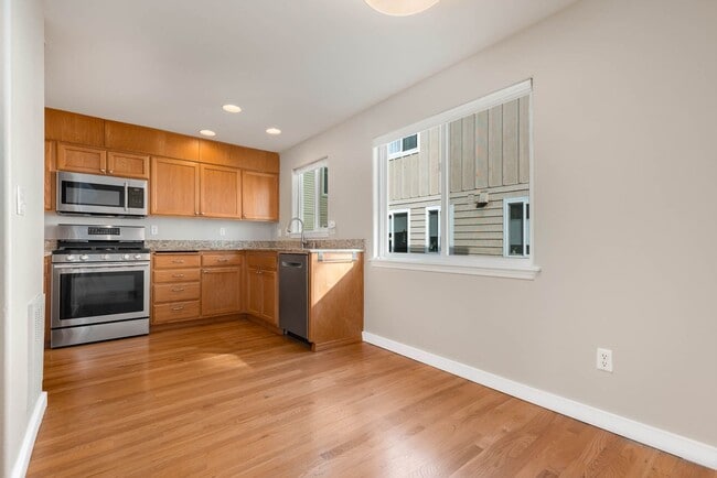 Building Photo - 9046 Mary Ave NW