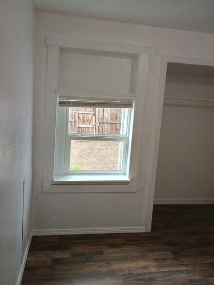 Building Photo - 508 Benson St