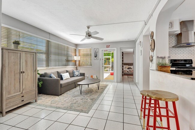 Building Photo - 1246 Johnson St