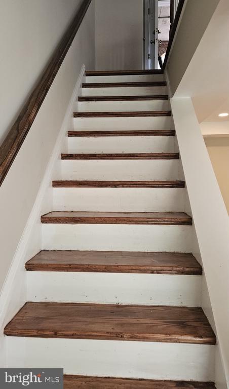 Building Photo - 8024 QUARRY RIDGE Way