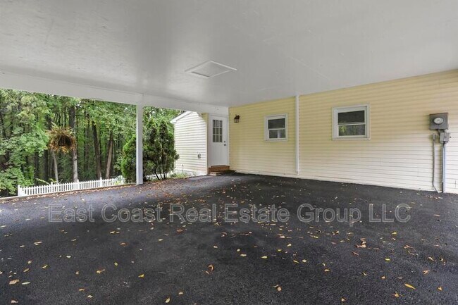 Building Photo - 3395 Canary Ct