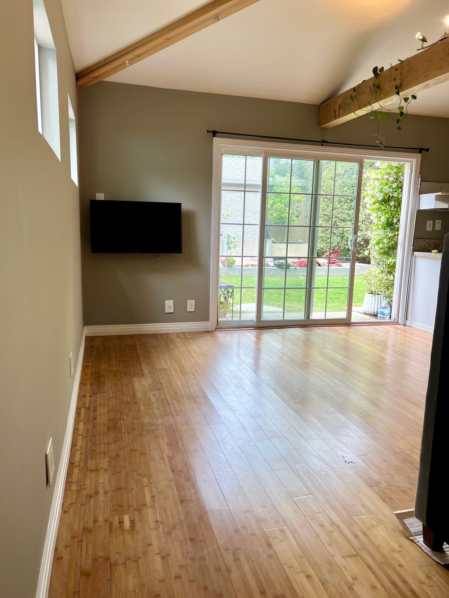 Building Photo - 10748 Charnock Rd