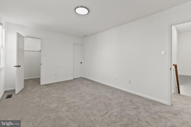 Building Photo - 8234 Stationhouse Ct