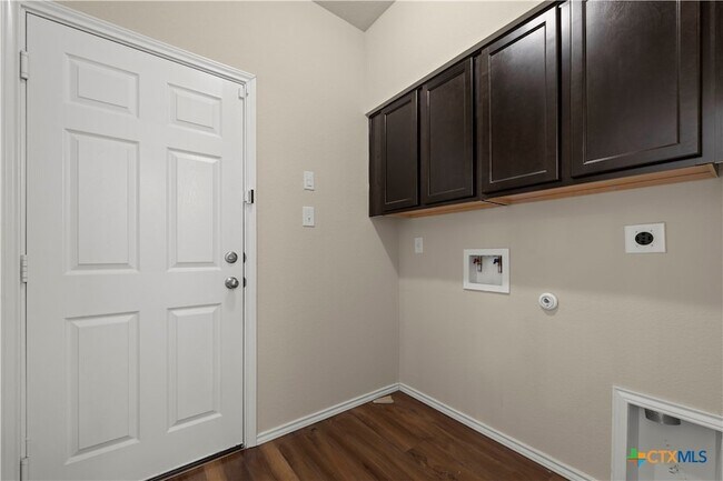 Building Photo - 2610 Bargello St
