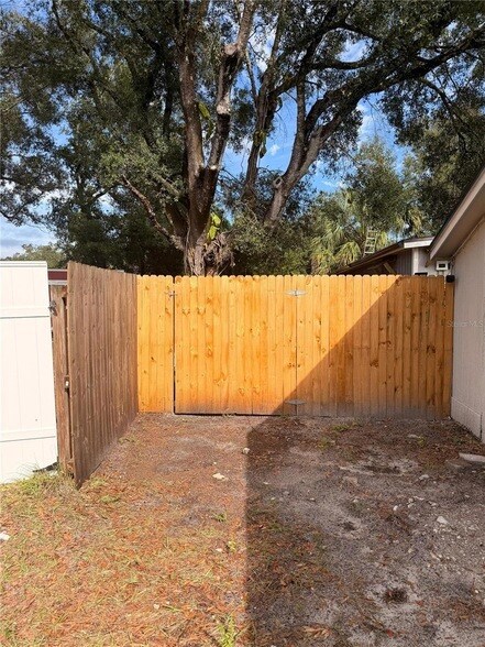 Building Photo - 3719 Meadowbreeze Dr