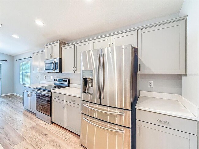 Building Photo - 6945 Gideon Cir