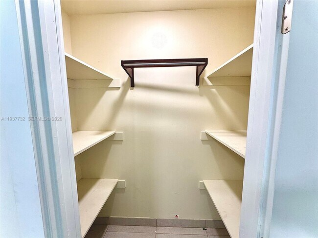 Building Photo - 1711 Fillmore St