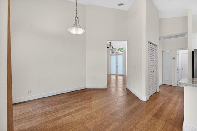 Building Photo - 10027 Umberland Pl