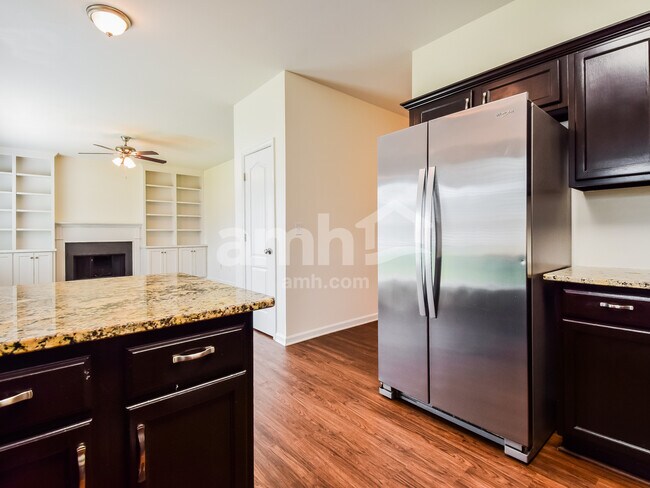 Building Photo - 2699 Red Mulberry Ln