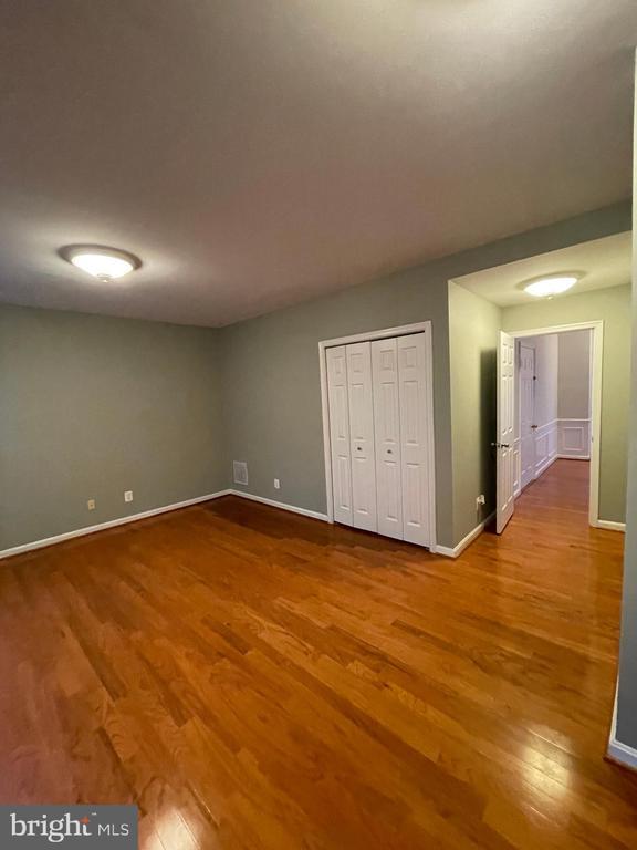Building Photo - 47692 Sandbank Square