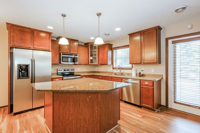 Building Photo - 15640 60th Ave N