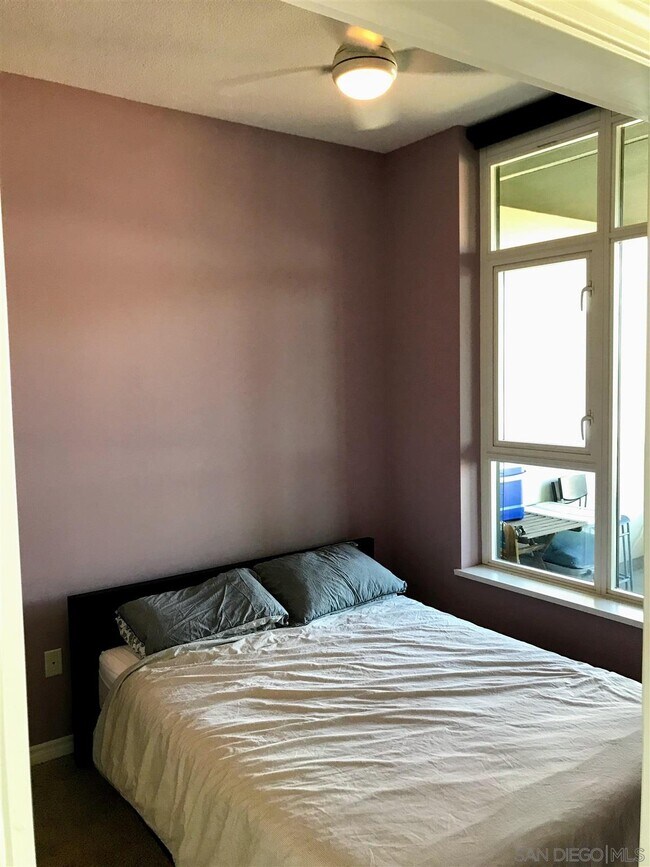 Building Photo - 475 Redwood St