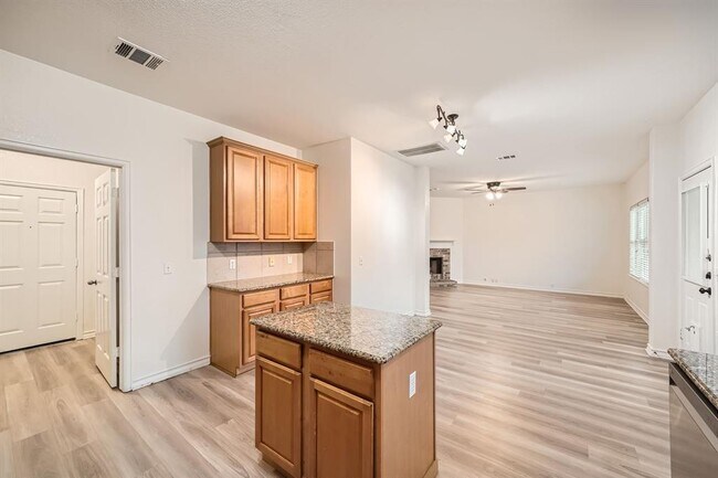 Building Photo - 20840 Silverbell Ln