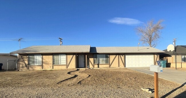 Building Photo - 8925 Satinwood Ave